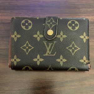 Authentic Louis Vuitton Monogram Wallet- Kisslock wallet
